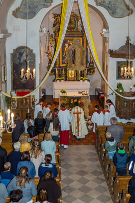 Thumbnail: _JA 24133 Erntedank in Hohenried, Kirche, Messe.jpg